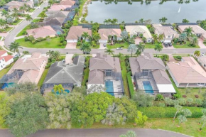 The Wicket Fun House 4500 SQFT Pool Spa Home with 5 Bedrooms 4 full baths and Two Half Baths Estero